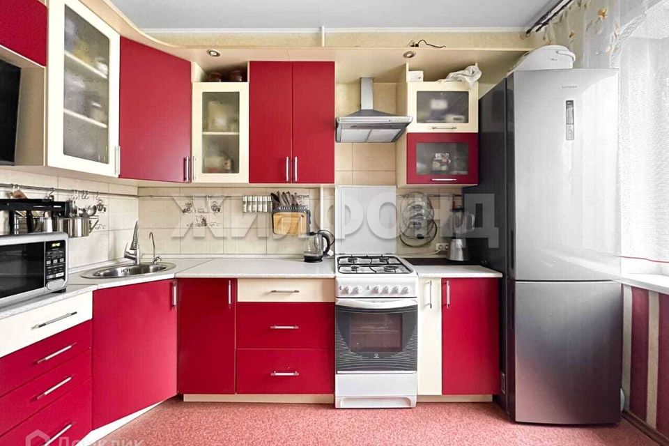 Продаётся 3-комнатная квартира, 62.9 м²
