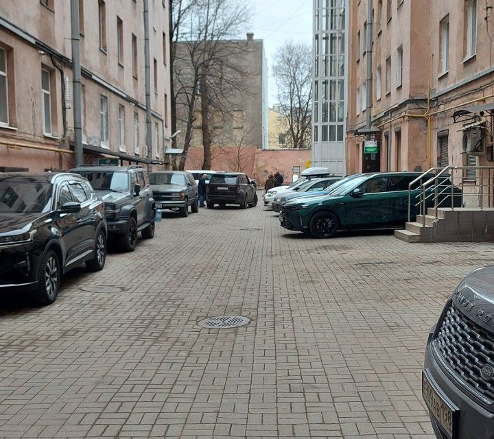 Продаётся комната в 4-комн. квартире, 25 м²