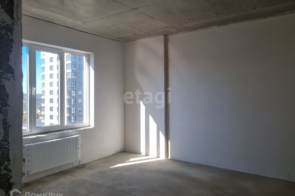 Продаётся 2-комнатная квартира, 67.1 м²