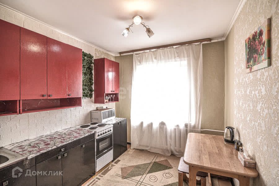 Продаётся 1-комнатная квартира, 42 м²
