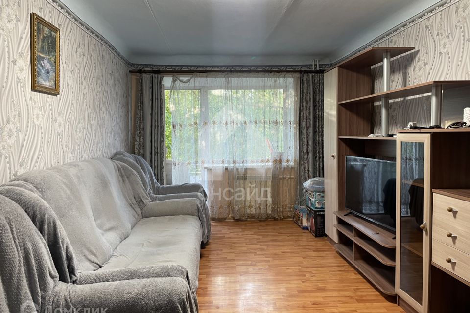 Продаётся 3-комнатная квартира, 56.5 м²