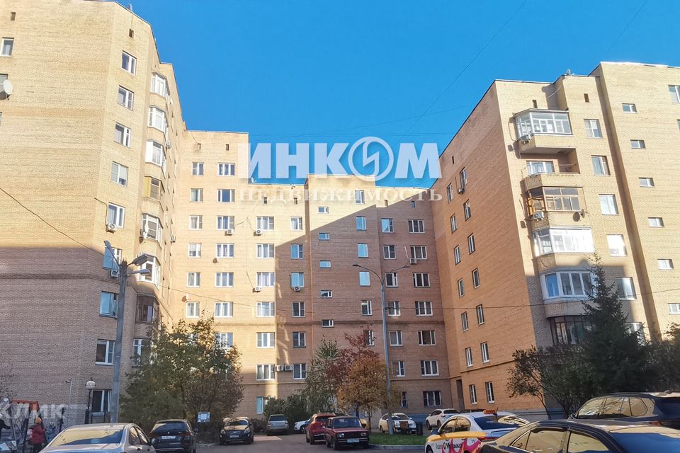 Продаётся 4-комнатная квартира, 129.6 м²
