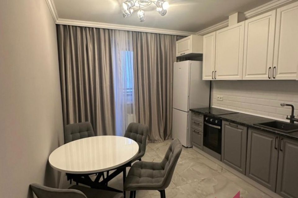 Сдаётся 1-комнатная квартира, 43 м²