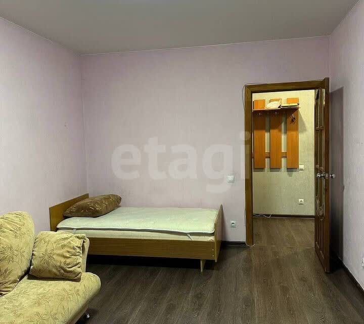 Продаётся 1-комнатная квартира, 39.7 м²