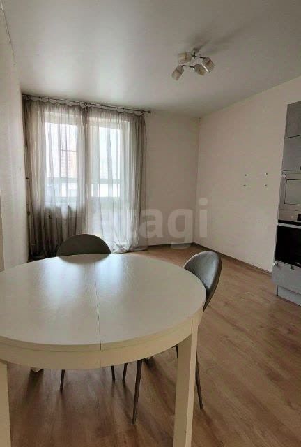 Продаётся 2-комнатная квартира, 67.7 м²