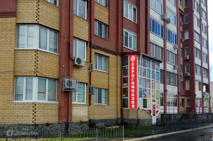 Продаётся 1-комнатная квартира, 53.5 м²