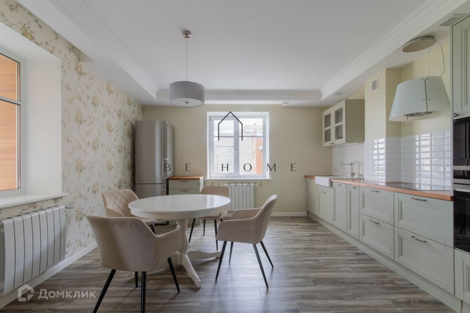 Сдаётся 3-комнатная квартира, 118 м²