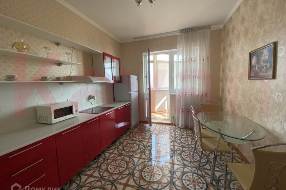Сдаётся 1-комнатная квартира, 55 м²