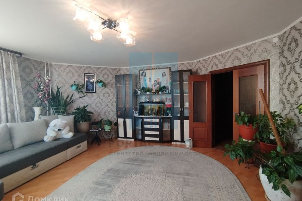 Продаётся 5-комнатная квартира, 174.1 м²