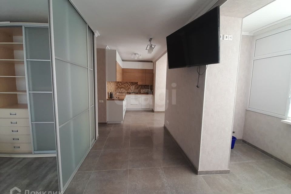 Продаётся 1-комнатная квартира, 60 м²