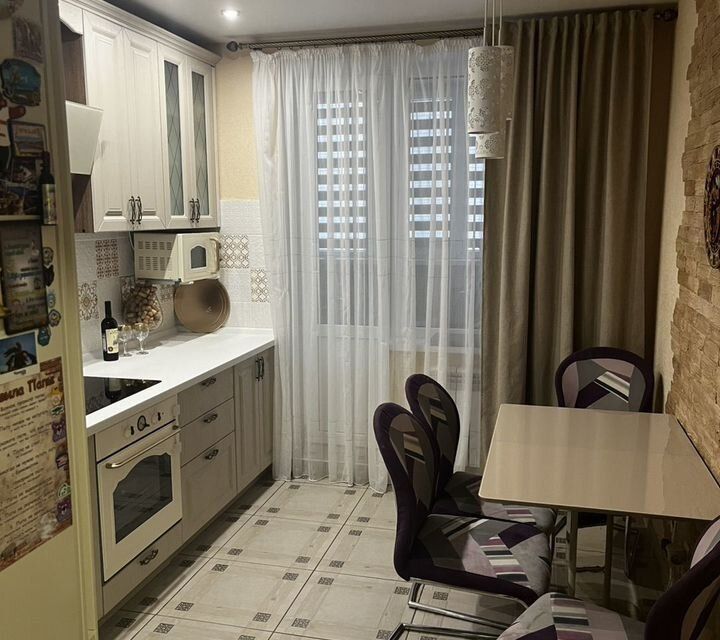 Продаётся 2-комнатная квартира, 61.7 м²