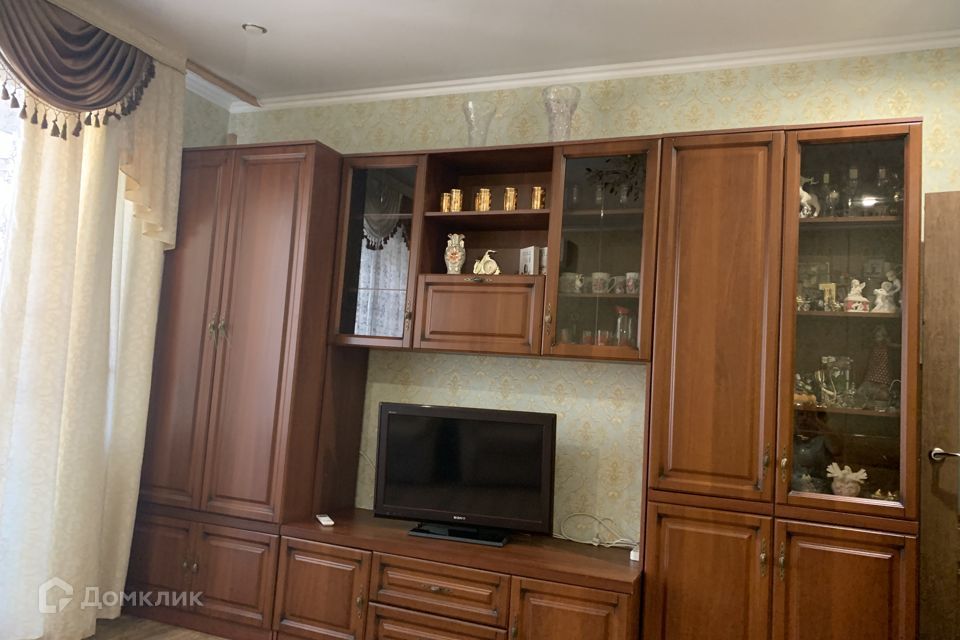 Сдаётся 2-комнатная квартира, 70 м²
