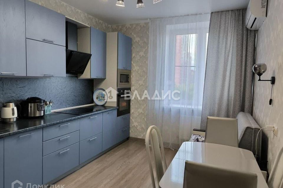 Продаётся 2-комнатная квартира, 77 м²