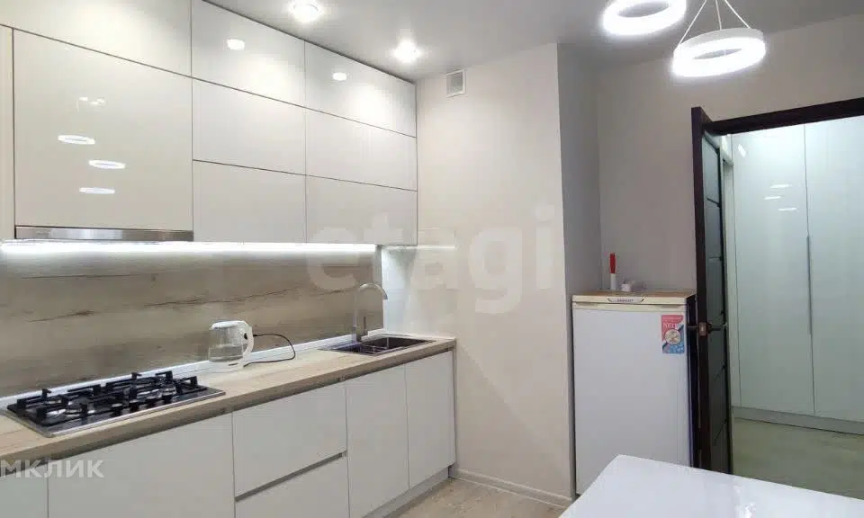 Продаётся 1-комнатная квартира, 38.3 м²
