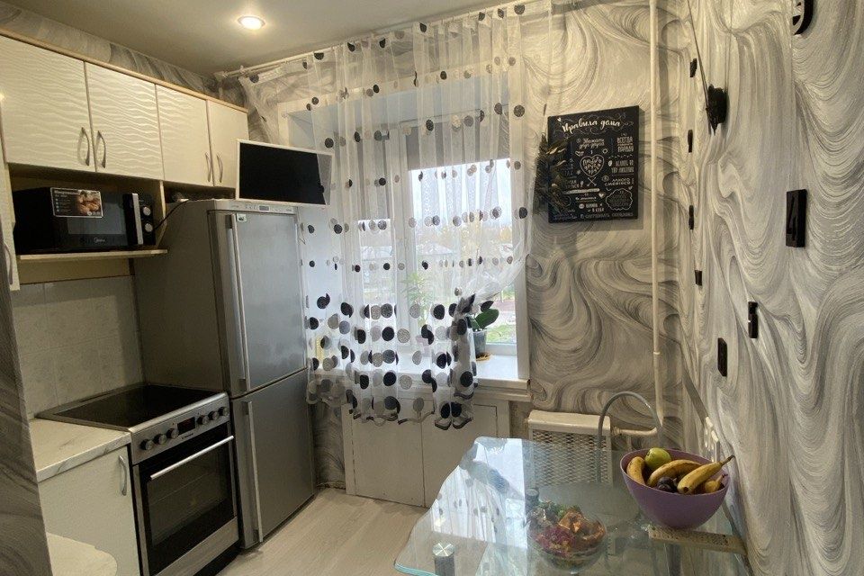 Продаётся 3-комнатная квартира, 58 м²