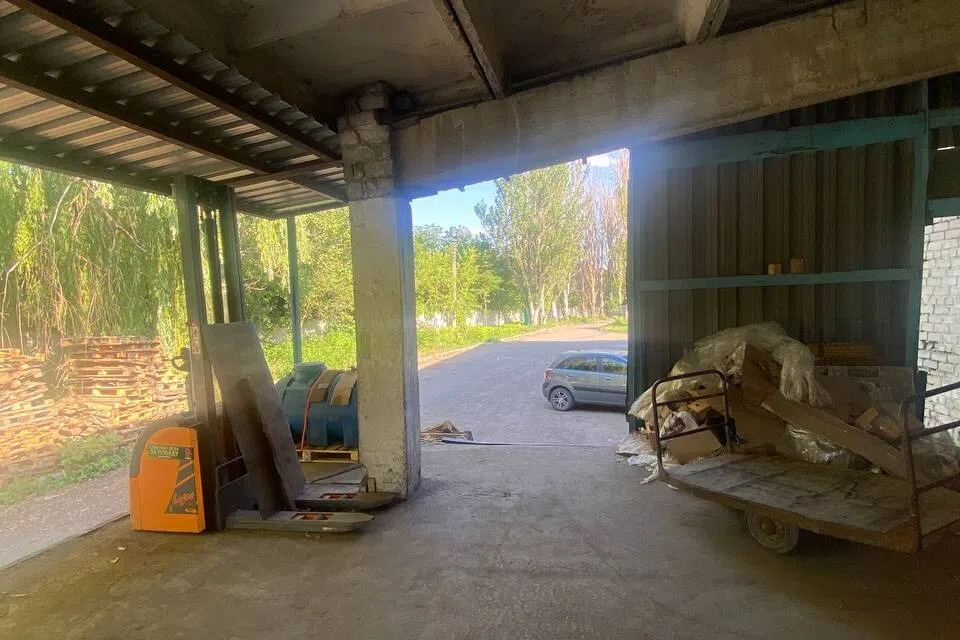 Сдаётся склад, 1102 м²