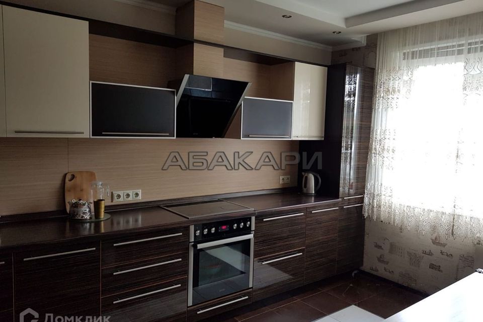 Сдаётся 4-комнатная квартира, 120 м²
