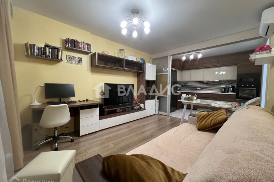 Продаётся 2-комнатная квартира, 63.6 м²