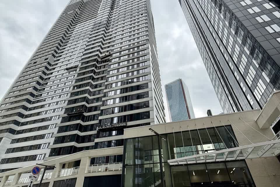 Продаётся 3-комнатная квартира, 105.04 м²