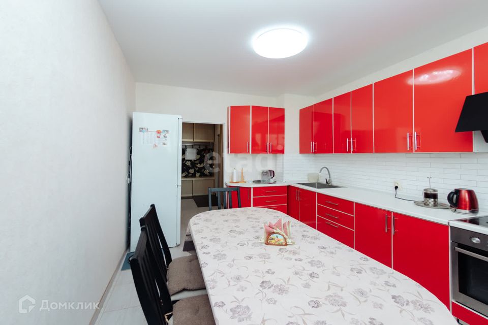 Продаётся 4-комнатная квартира, 103.6 м²