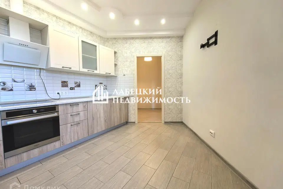 Продаётся 1-комнатная квартира, 42.2 м²