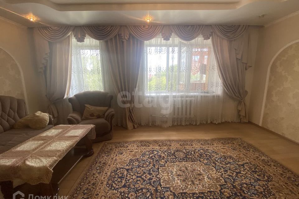 Продаётся 4-комнатная квартира, 85 м²