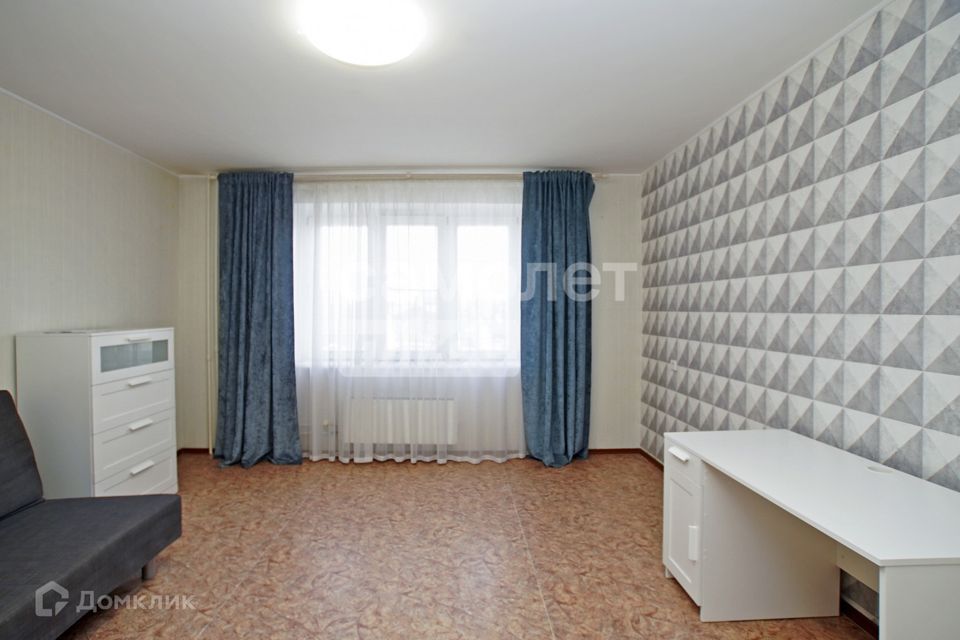 Продаётся 1-комнатная квартира, 42.2 м²