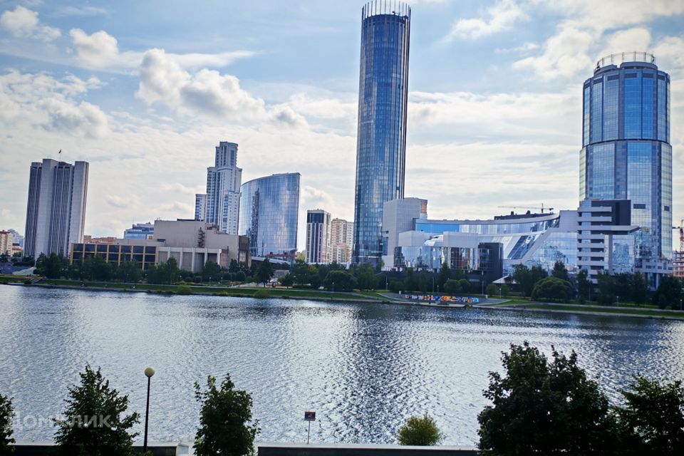 Продаётся 3-комнатная квартира, 75.2 м²