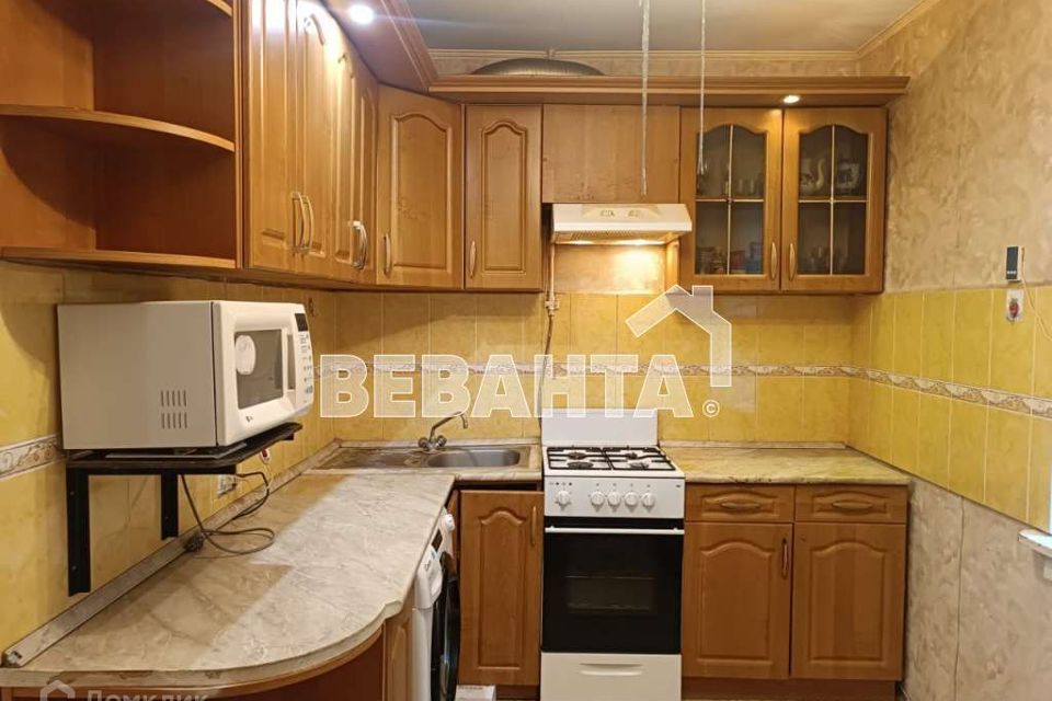 Продаётся 4-комнатная квартира, 79.9 м²