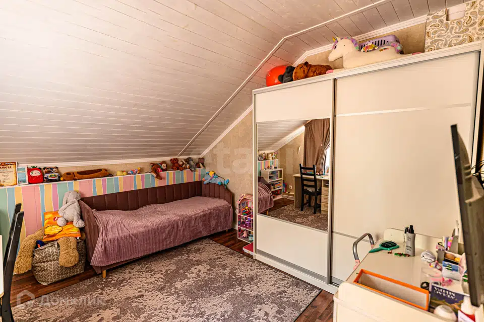 Продаётся 2-этажный дом, 233.9 м²