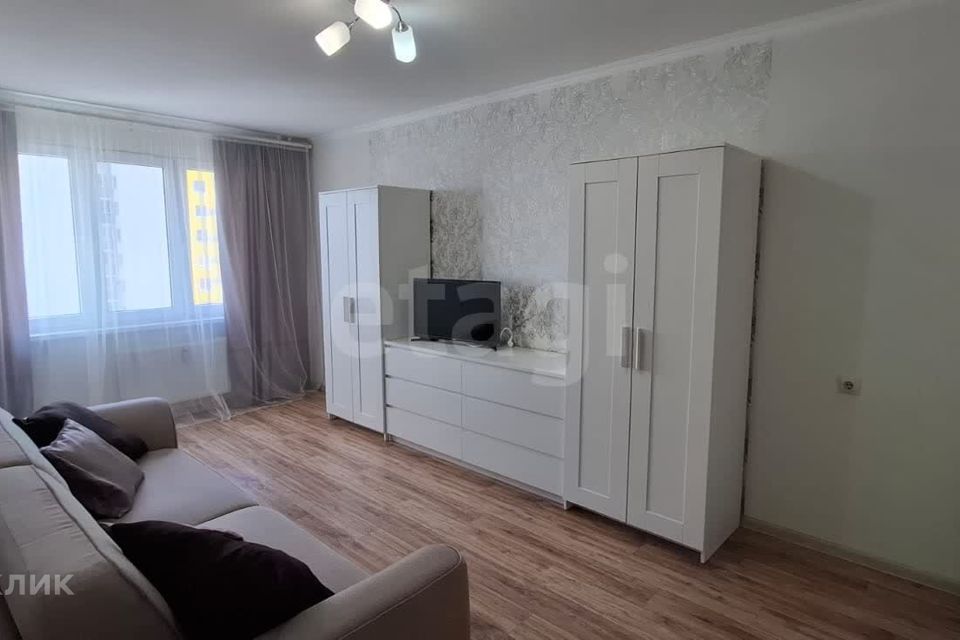 Продаётся 1-комнатная квартира, 35.6 м²