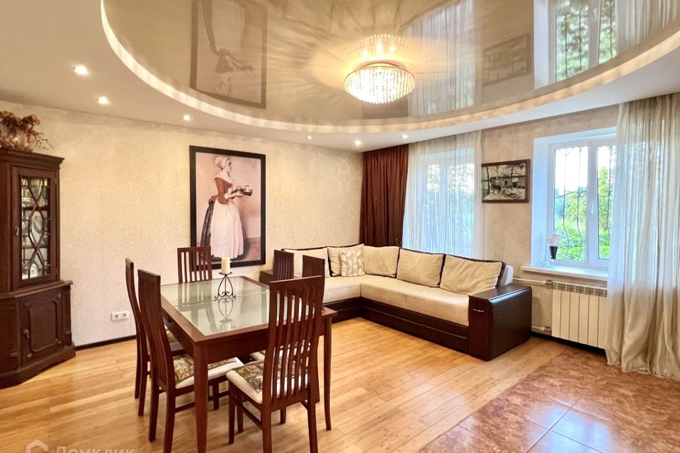 Сдаётся 2-комнатная квартира, 72 м²