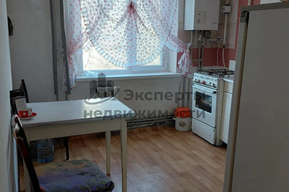 Продаётся 4-комнатная квартира, 81 м²