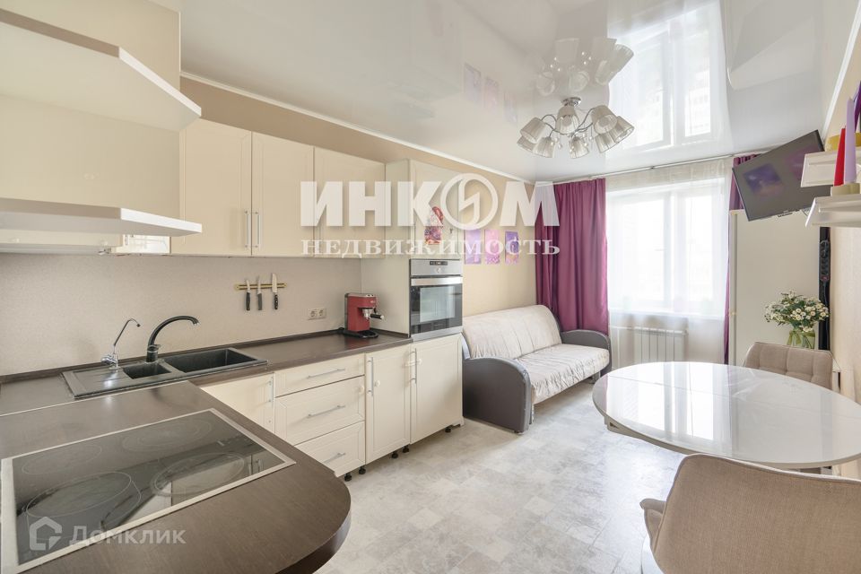 Продаётся 2-комнатная квартира, 58.5 м²