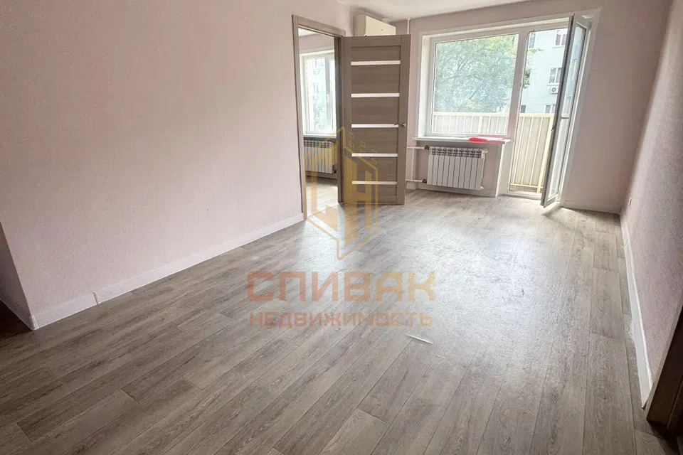 Продаётся 3-комнатная квартира, 56.2 м²