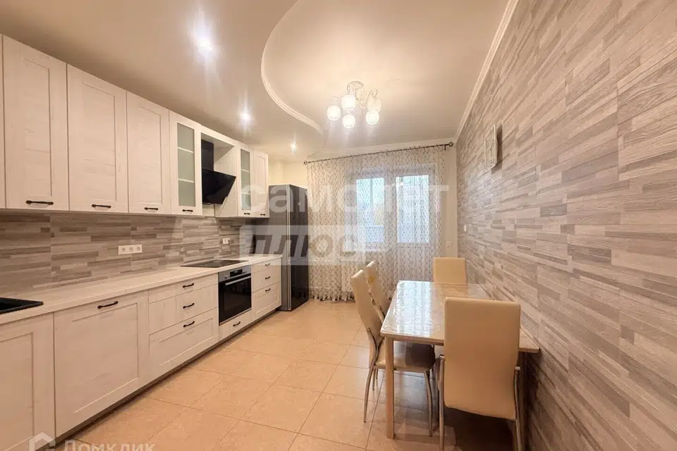 Продаётся 3-комнатная квартира, 116 м²