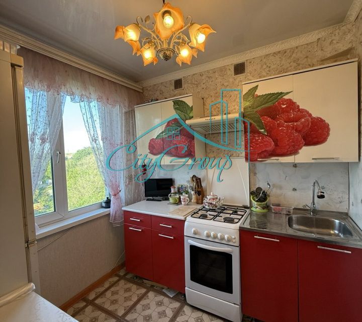 Продаётся 4-комнатная квартира, 61.04 м²