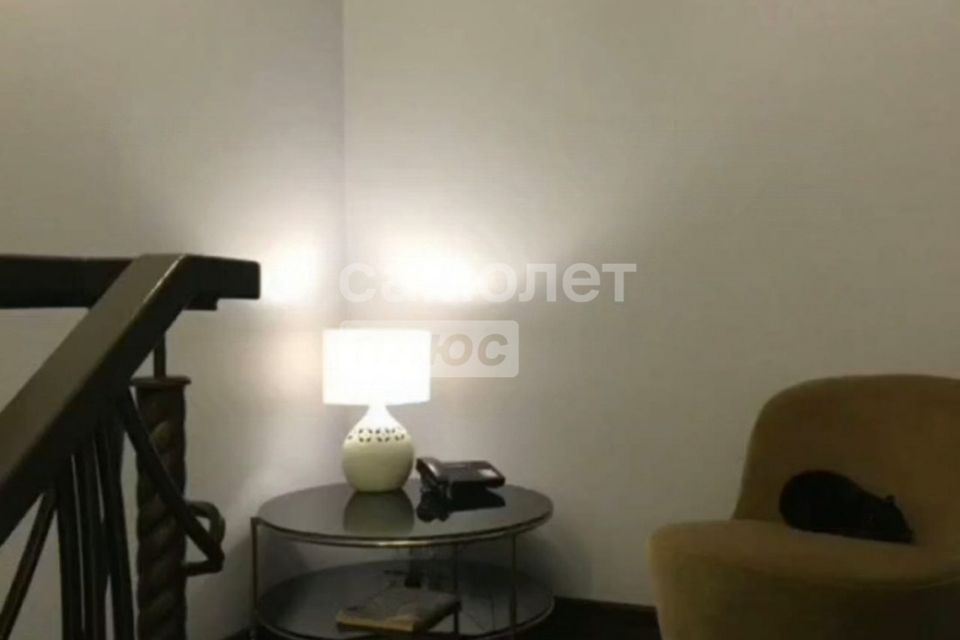 Продаётся 4-комнатная квартира, 111 м²
