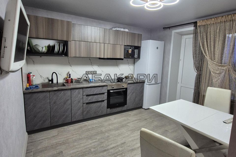 Сдаётся 2-комнатная квартира, 65 м²