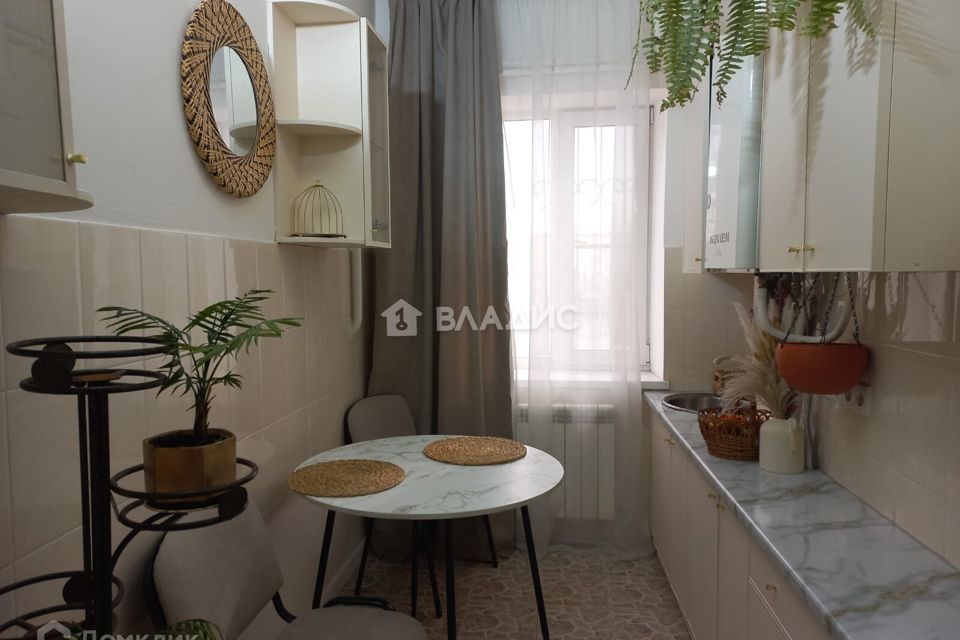 Продаётся 3-комнатная квартира, 50.7 м²