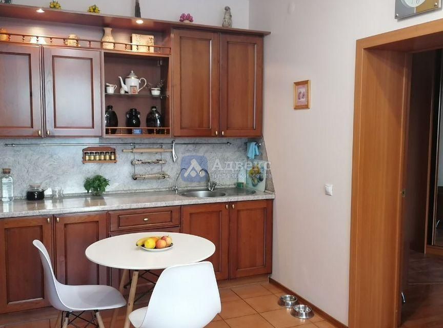 Продаётся 1-комнатная квартира, 53 м²