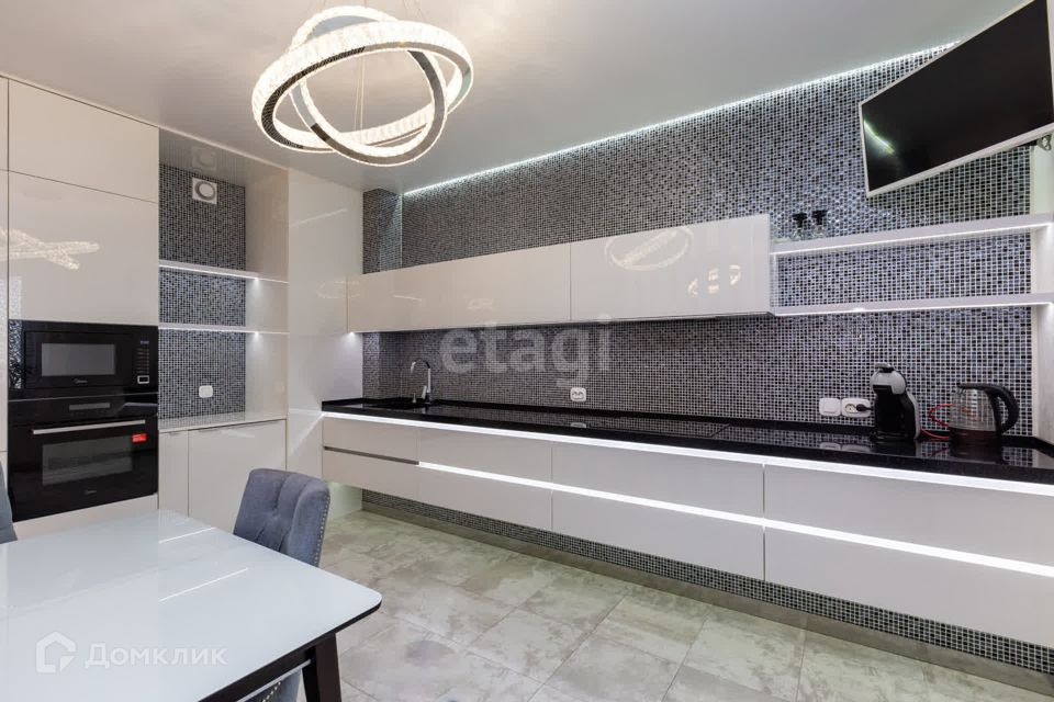 Продаётся 2-комнатная квартира, 81.4 м²