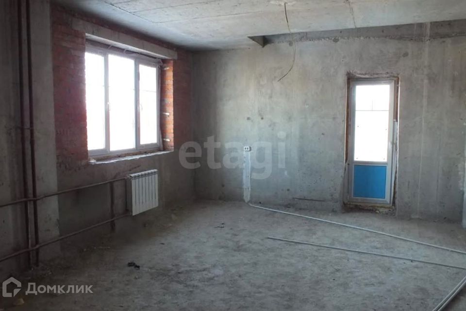 Продаётся 2-комнатная квартира, 63.6 м²
