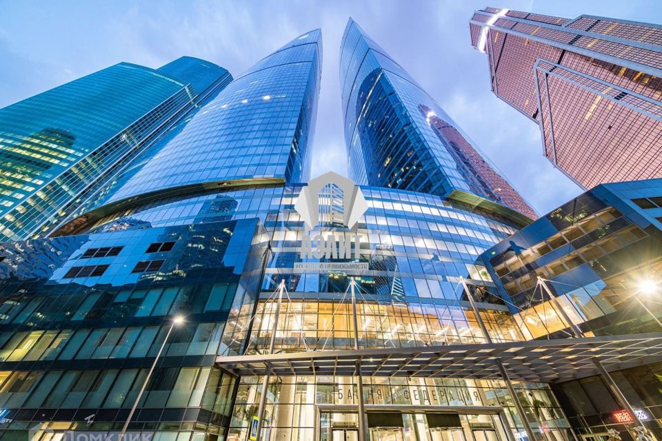 Продаётся машиноместо, 13.3 м²