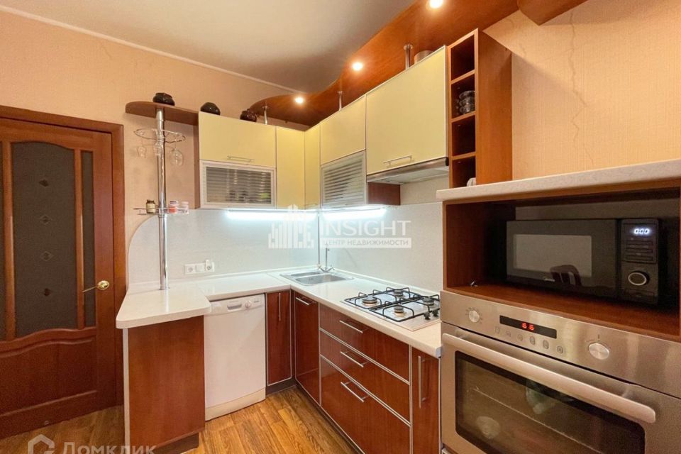 Продаётся 2-комнатная квартира, 76.8 м²