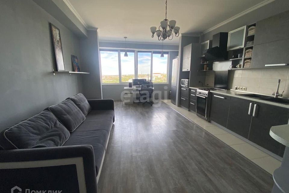 Продаётся 1-комнатная квартира, 60 м²