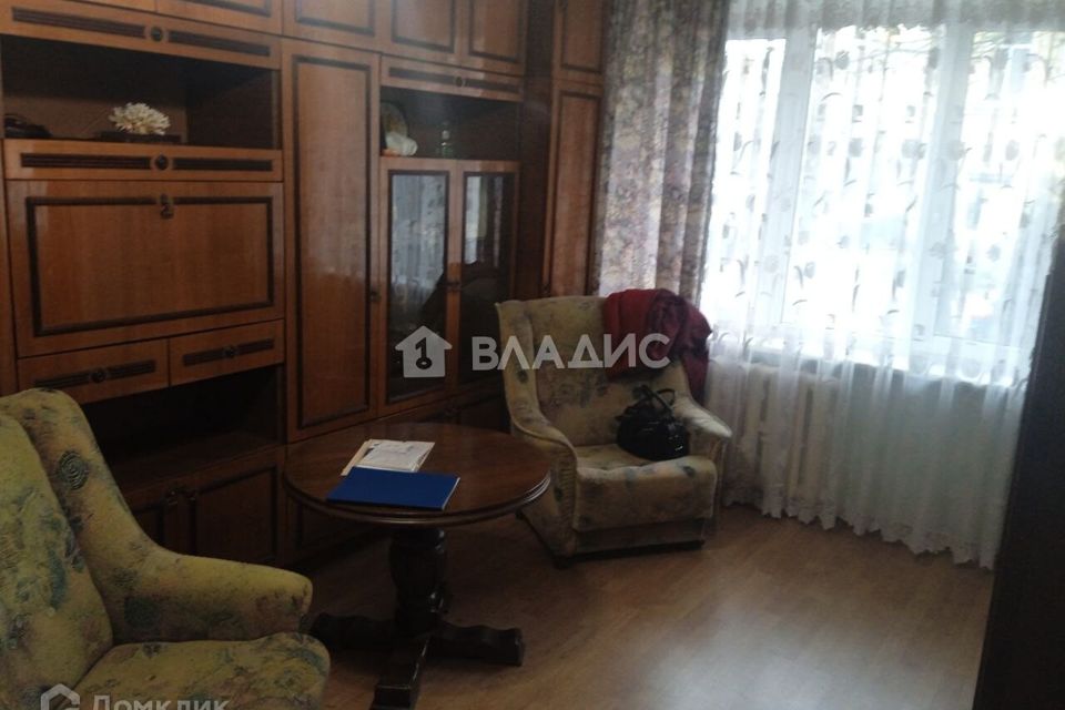 Продаётся 4-комнатная квартира, 62.5 м²