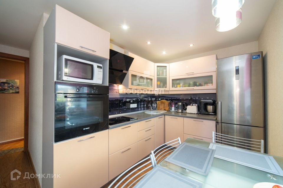 Продаётся 4-комнатная квартира, 80.6 м²