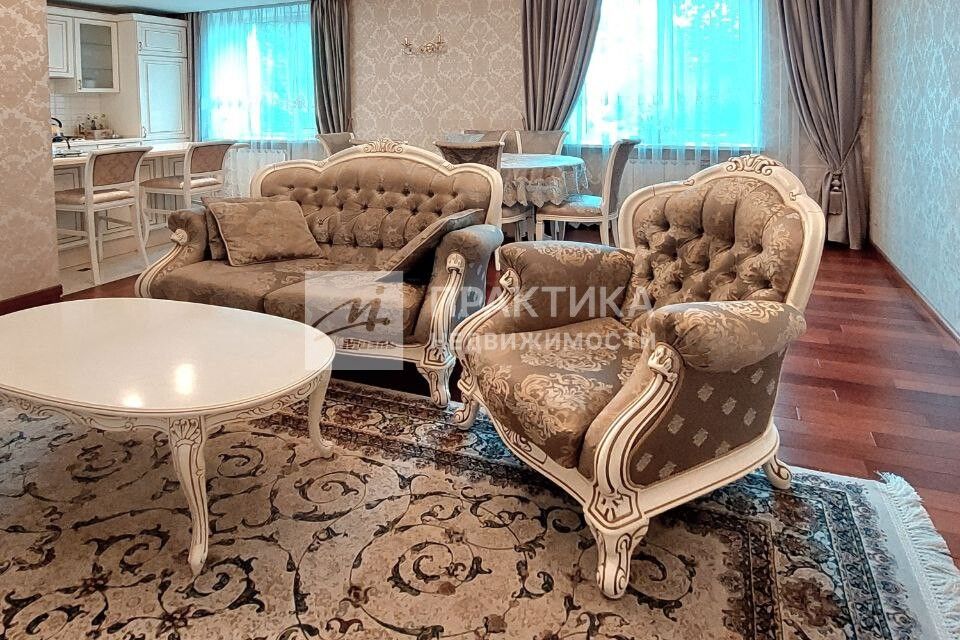 Продаётся 3-комнатная квартира, 77.6 м²