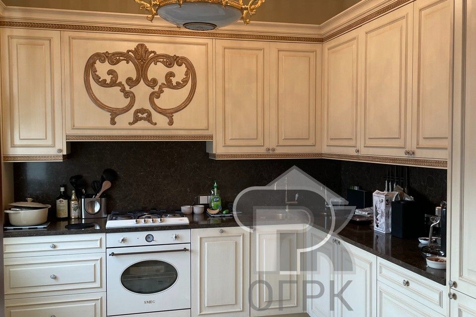 Продаётся 4-комнатная квартира, 98 м²